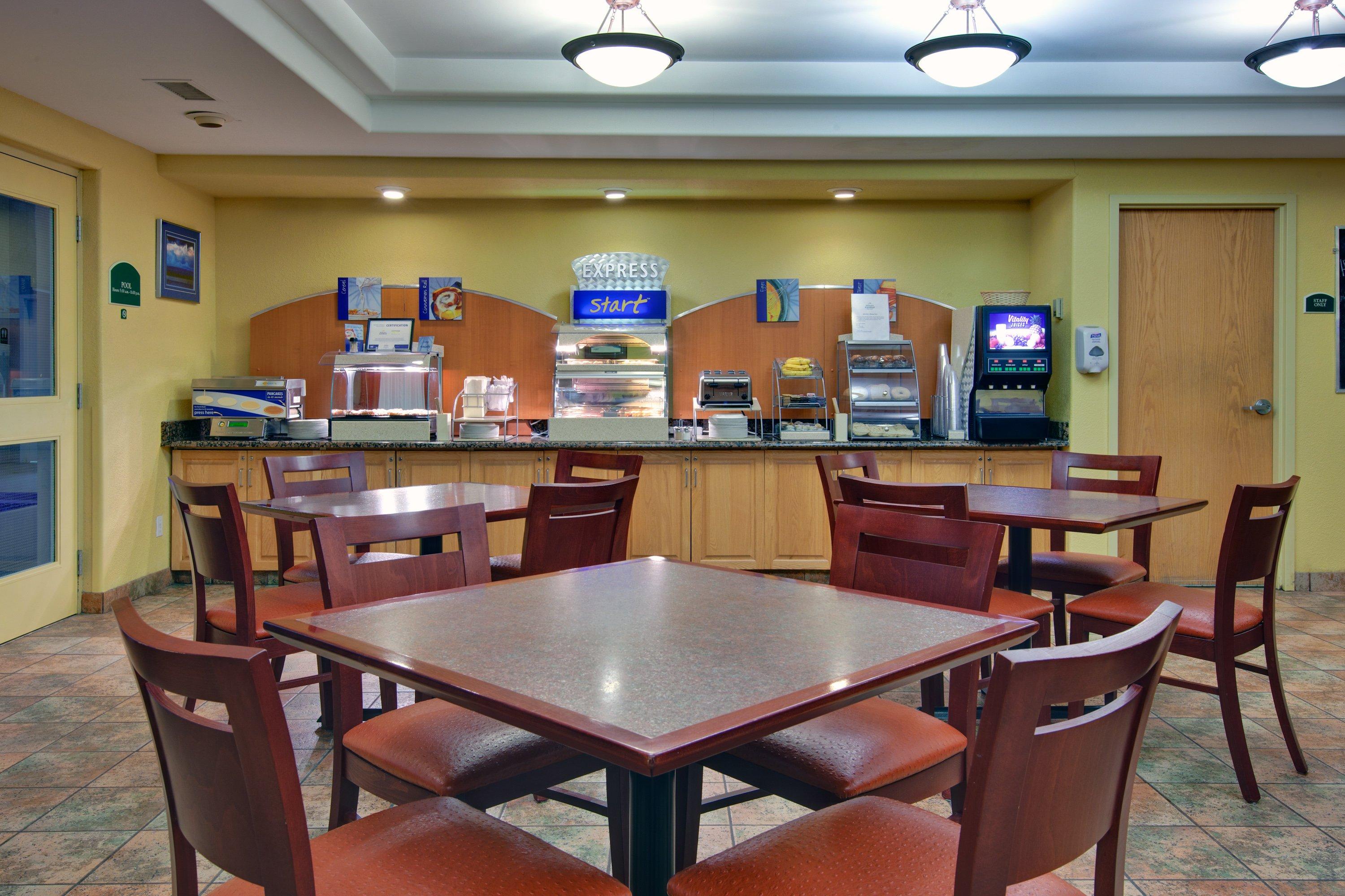 Holiday Inn Express Dryden By Ihg Extérieur photo